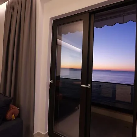Golden Apartment
