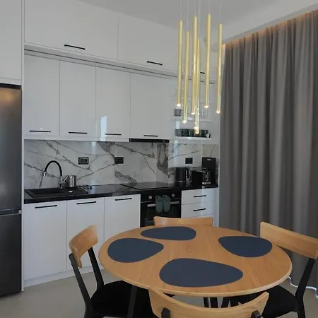 Golden Apartment *